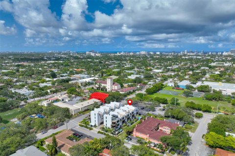 Adosado en venta en Fort Lauderdale, Florida, 3 dormitorios, 191.75 m2 № 2400537 - foto 9