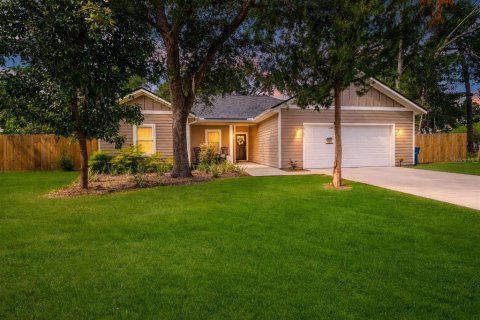 House in High Springs, Florida 3 bedrooms, 136.57 sq.m. № 2230687