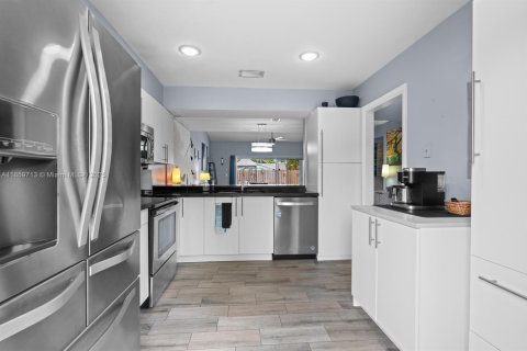 Adosado en venta en Fort Lauderdale, Florida, 3 dormitorios, 129.13 m2 № 1888247 - foto 9