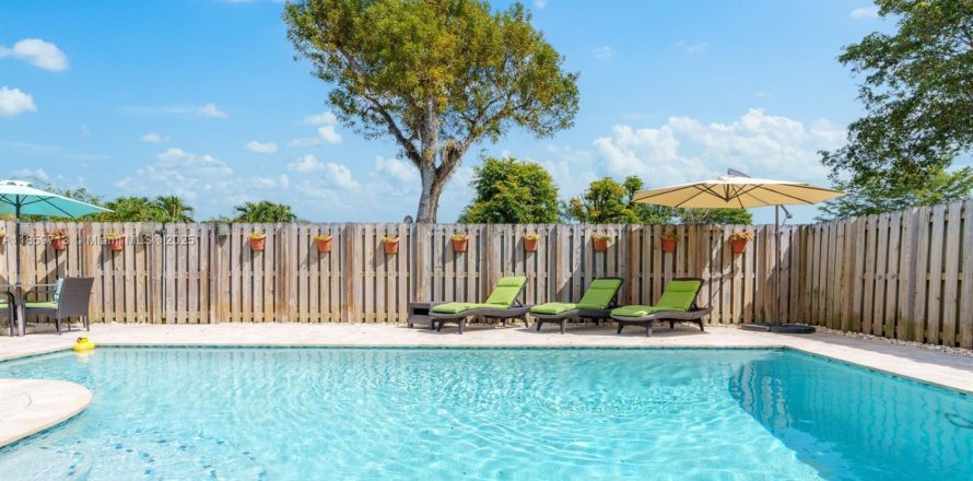 Adosado en Fort Lauderdale, Florida 3 dormitorios, 129.13 m2 № 1888247