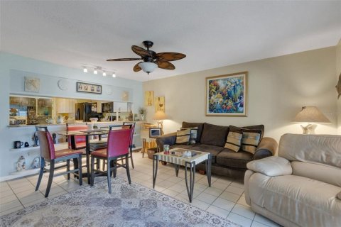 House in Sarasota, Florida 2 bedrooms, 148.74 sq.m. № 1527734 - photo 23