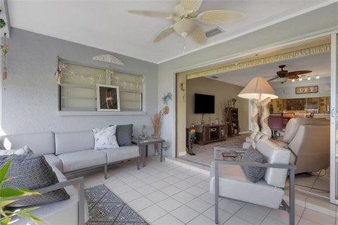 House in Sarasota, Florida 2 bedrooms, 148.74 sq.m. № 1527734 - photo 27