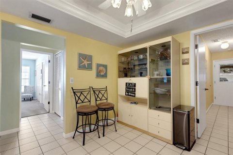House in Sarasota, Florida 2 bedrooms, 148.74 sq.m. № 1527734 - photo 14