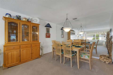 House in Sarasota, Florida 2 bedrooms, 148.74 sq.m. № 1527734 - photo 30