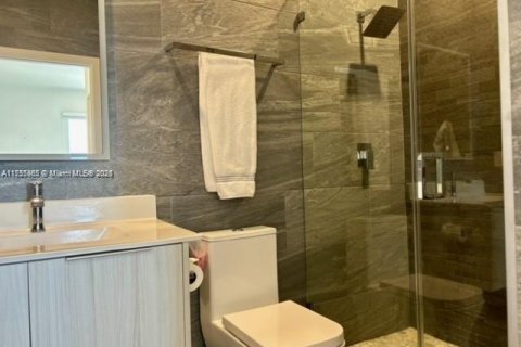 Condo in Doral, Florida, 2 bedrooms  № 1860175 - photo 27