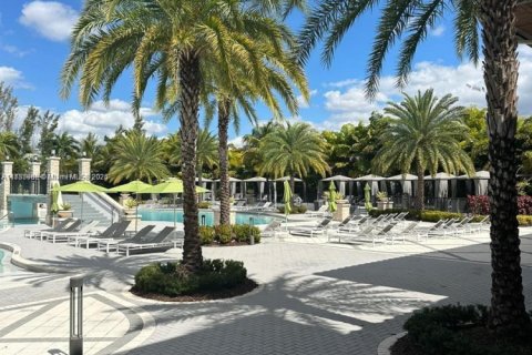 Condo in Doral, Florida, 2 bedrooms  № 1860175 - photo 6