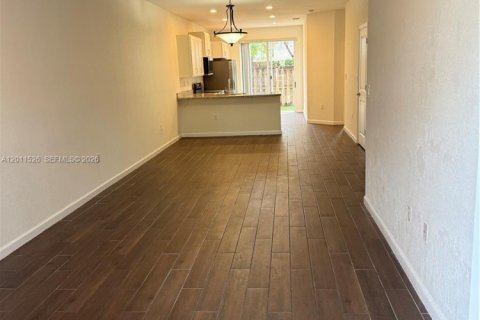 Touwnhouse à vendre à Homestead, Floride: 4 chambres, 178 m2 № 2075336 - photo 5