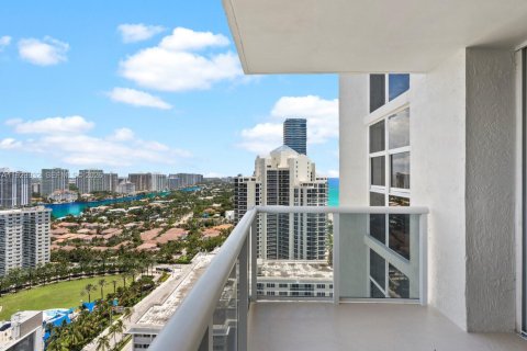 Condo in Sunny Isles Beach, Florida, 3 bedrooms № 2089641 - photo 6