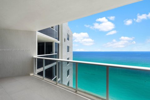 Condo in Sunny Isles Beach, Florida, 3 bedrooms № 2089641 - photo 5