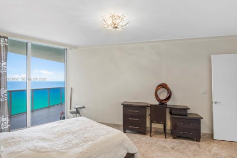 Condo in Sunny Isles Beach, Florida, 3 bedrooms № 2089641 - photo 8