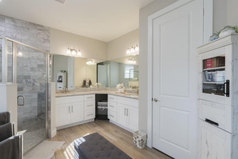 Villa ou maison à vendre à Port St. Lucie, Floride: 4 chambres, 199 m2 № 2417573 - photo 16