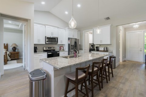 Villa ou maison à vendre à Port St. Lucie, Floride: 4 chambres, 199 m2 № 2417573 - photo 3