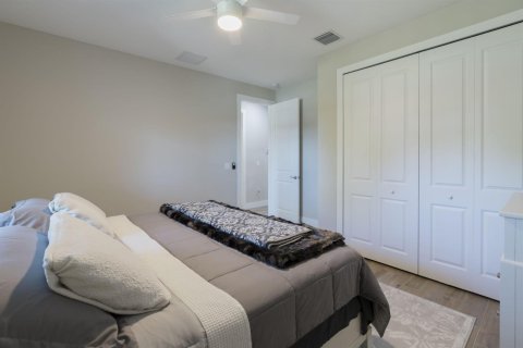 Villa ou maison à vendre à Port St. Lucie, Floride: 4 chambres, 199 m2 № 2417573 - photo 27