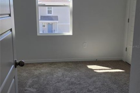 Touwnhouse à louer à Davenport, Floride: 3 chambres, 163.32 m2 № 2425384 - photo 11