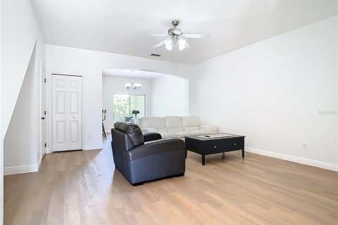 Townhouse in Apopka, Florida 3 bedrooms, 169.64 sq.m. № 1744282 - photo 8