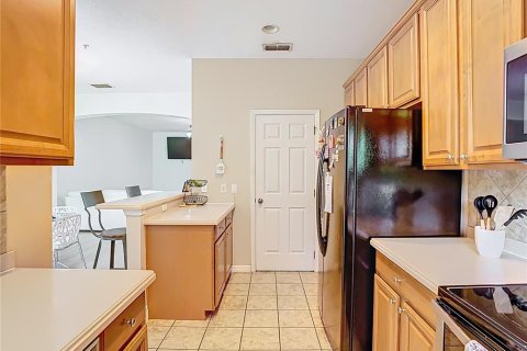 Townhouse in Apopka, Florida 3 bedrooms, 169.64 sq.m. № 1744282 - photo 12