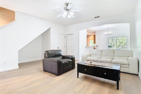 Townhouse in Apopka, Florida 3 bedrooms, 169.64 sq.m. № 1744282 - photo 4