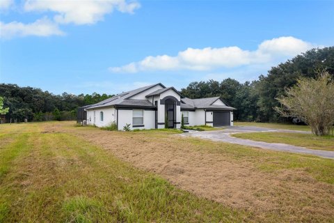 House in Clermont, Florida 3 bedrooms, 174.47 sq.m. № 2404598 - photo 2