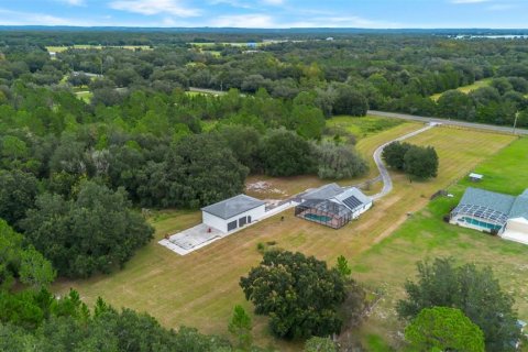 House in Clermont, Florida 3 bedrooms, 174.47 sq.m. № 2404598 - photo 5
