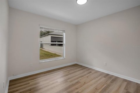 House in Clermont, Florida 3 bedrooms, 174.47 sq.m. № 2404598 - photo 27