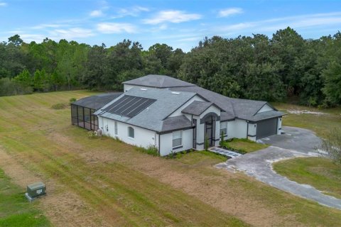 House in Clermont, Florida 3 bedrooms, 174.47 sq.m. № 2404598 - photo 6