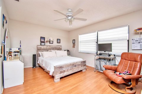 Touwnhouse à vendre à Boca Raton, Floride: 3 chambres, 172.8 m2 № 2251543 - photo 13