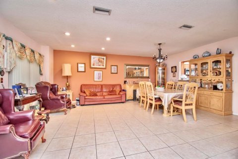 Touwnhouse à vendre à Boca Raton, Floride: 3 chambres, 172.8 m2 № 2251543 - photo 8