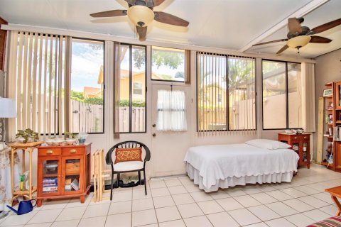 Touwnhouse à vendre à Boca Raton, Floride: 3 chambres, 172.8 m2 № 2251543 - photo 11