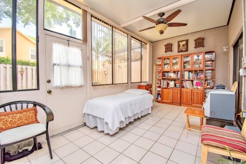 Touwnhouse à vendre à Boca Raton, Floride: 3 chambres, 172.8 m2 № 2251543 - photo 10