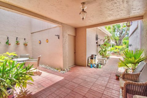 Touwnhouse à vendre à Boca Raton, Floride: 3 chambres, 172.8 m2 № 2251543 - photo 3