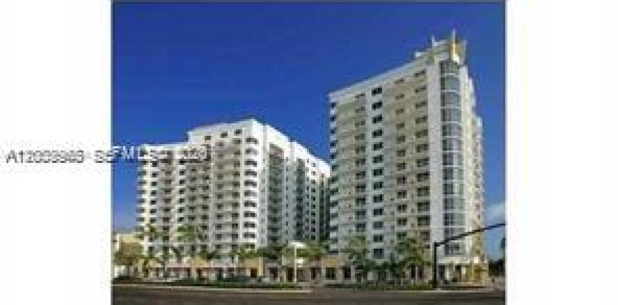 Condo in Hollywood, Florida, 1 bedroom  № 2069433