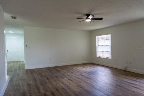 House in Lakeland, Florida 3 bedrooms, 150.69 sq.m. № 1808531 - photo 18