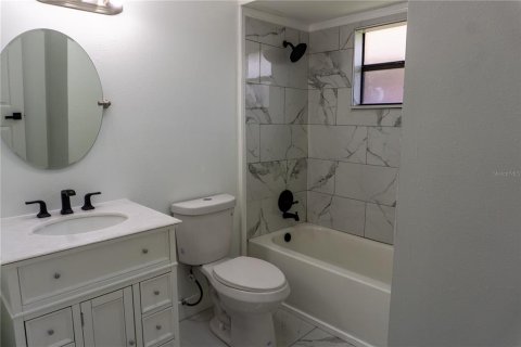 House in Lakeland, Florida 3 bedrooms, 150.69 sq.m. № 1808531 - photo 28