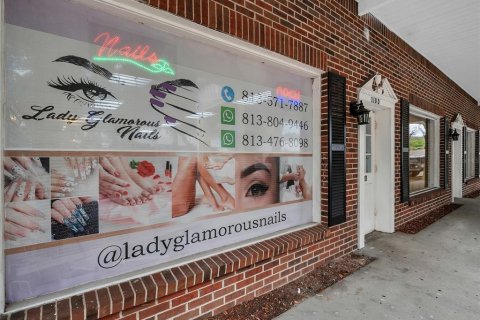 Immobilier commercial à Brandon, Floride № 2321624