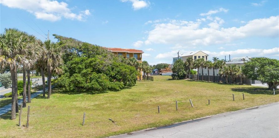 Terreno en Cape Canaveral, Florida № 1620380