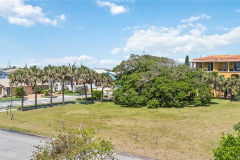 Terreno en venta en Cape Canaveral, Florida № 1620380 - foto 2