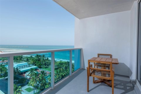 Condo in Miami Beach, Florida, 2 bedrooms  № 2022982 - photo 4