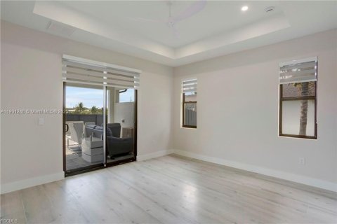 Casa en venta en Cape Coral, Florida, 3 dormitorios, 169.45 m2 № 1952359 - foto 30