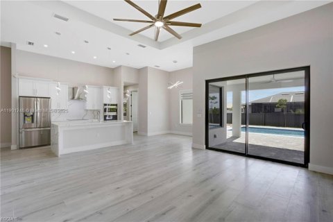 Casa en venta en Cape Coral, Florida, 3 dormitorios, 169.45 m2 № 1952359 - foto 3