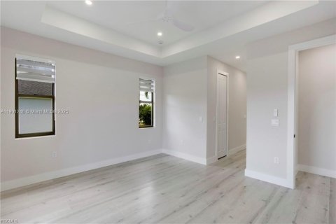 Casa en venta en Cape Coral, Florida, 3 dormitorios, 169.45 m2 № 1952359 - foto 27