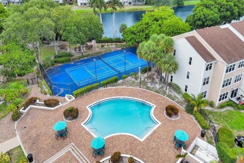 Condo in Boynton Beach, Florida, 2 bedrooms  № 2082099 - photo 4