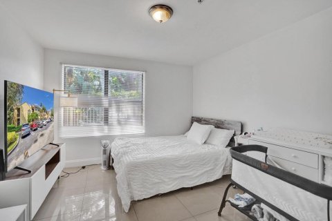 Condo in Boynton Beach, Florida, 2 bedrooms  № 2082099 - photo 19