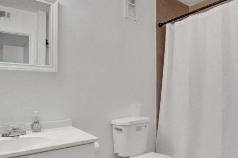 Condo in Boynton Beach, Florida, 2 bedrooms  № 2082099 - photo 24