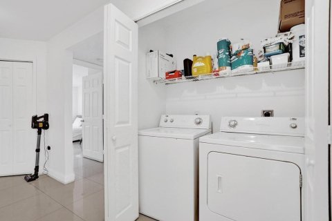 Condo in Boynton Beach, Florida, 2 bedrooms  № 2082099 - photo 28