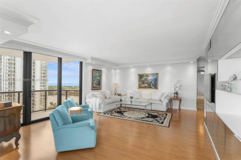 Condominio en venta en Aventura, Florida, 2 dormitorios, 169.55 m2 № 1817652 - foto 11