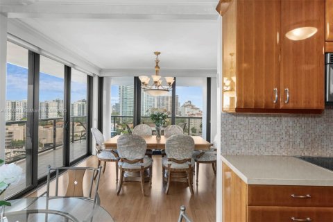 Condominio en venta en Aventura, Florida, 2 dormitorios, 169.55 m2 № 1817652 - foto 6