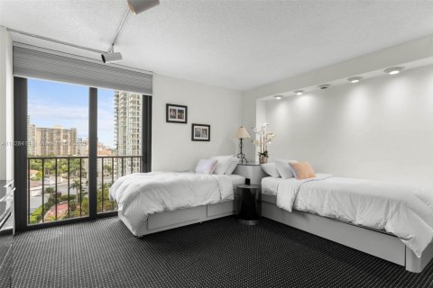 Condominio en venta en Aventura, Florida, 2 dormitorios, 169.55 m2 № 1817652 - foto 19