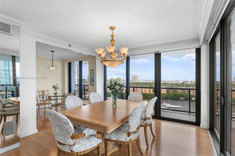 Condominio en venta en Aventura, Florida, 2 dormitorios, 169.55 m2 № 1817652 - foto 8