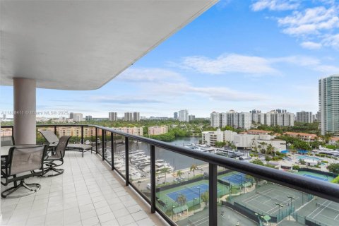 Condominio en venta en Aventura, Florida, 2 dormitorios, 169.55 m2 № 1817652 - foto 22