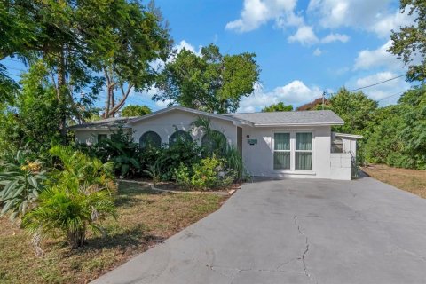 Villa ou maison à vendre à Port Richey, Floride: 2 chambres, 123.75 m2 № 2398679 - photo 2
